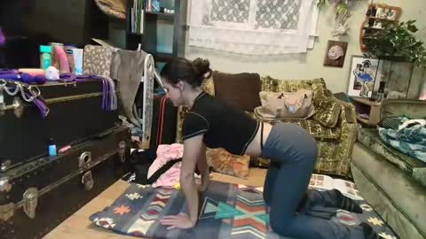 Snapshot of desimonroe chatting on January 2025 03:03:01 PM desimonroe online show from January 2025 03:03:01 PM