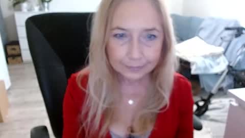 Snapshot of desiresofia chatting on December 2024 07:47:01 AM S O F I A online show from December 2024 07:47:01 AM