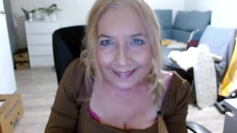 Snapshot of desiresofia chatting on December 2024 07:48:01 AM S O F I A online show from December 2024 07:48:01 AM