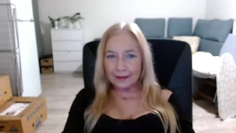 Snapshot of desiresofia chatting on December 2024 08:01:01 AM S O F I A online show from December 2024 08:01:01 AM
