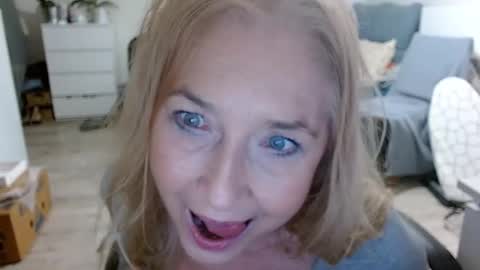 Snapshot of desiresofia chatting on December 2024 12:42:01 PM S O F I A online show from December 2024 12:42:01 PM