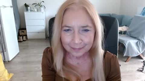 Snapshot of desiresofia chatting on January 2025 10:59:01 AM S O F I A online show from January 2025 10:59:01 AM