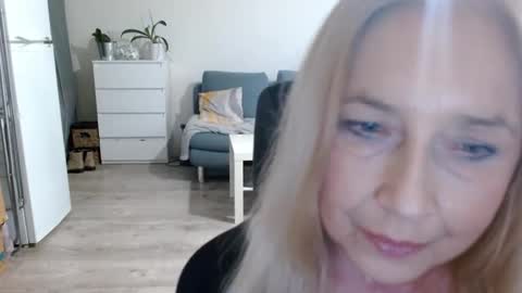 Snapshot of desiresofia chatting on January 2025 11:00:01 AM S O F I A online show from January 2025 11:00:01 AM