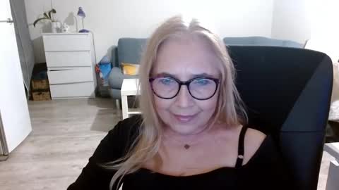 Snapshot of desiresofia chatting on February 2025 06:38:01 PM S O F I A online show from February 2025 06:38:01 PM