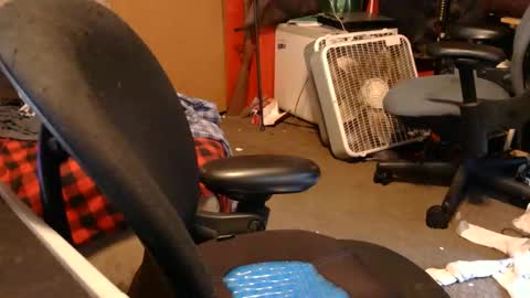 Snapshot of desolation2012 chatting on November 2025 10:14:01 AM desolation2012 online show from November 2025 10:14:01 AM