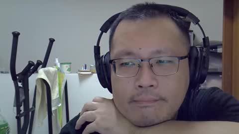 Snapshot of destroy1984 chatting on November 2025 12:38:01 PM Destroy November 1984 online show from November 2025 12:38:01 PM