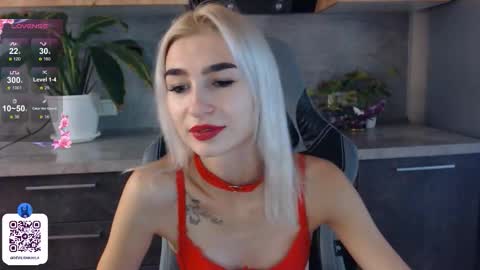 Kayla online show from September 2025 01:13:01 PM