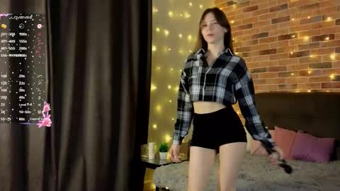 Kira online show from October 2025 07:09:02 PM