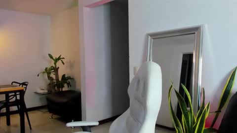 Diego online show from January 2025 12:05:02 AM