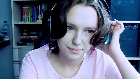 diana_back3 online show from October 2025 06:55:02 AM