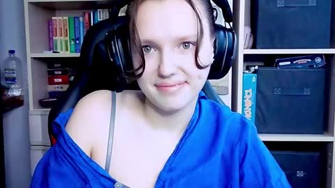 diana_back3 online show from October 2025 06:33:01 AM