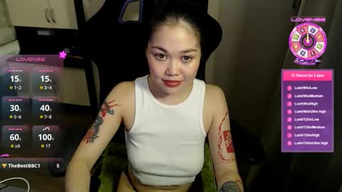 Snapshot of diana_custom chatting on November 2025 09:11:01 PM Diana online show from November 2025 09:11:01 PM