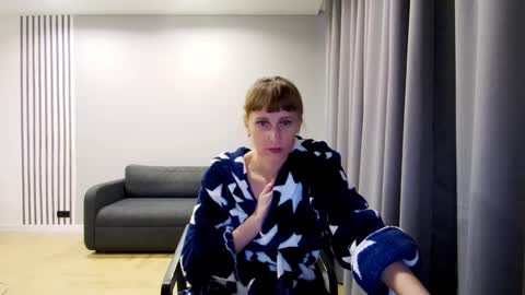 Snapshot of diana_meridor chatting on December 2024 06:39:01 AM diana_meridor online show from December 2024 06:39:01 AM