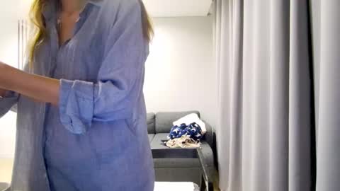 Snapshot of diana_meridor chatting on December 2024 02:09:02 AM diana_meridor online show from December 2024 02:09:02 AM
