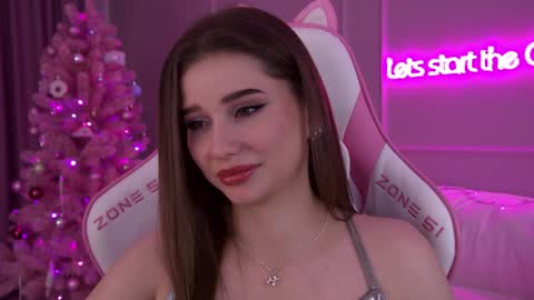 Snapshot of dianabecker chatting on December 2024 09:33:01 PM Diana online show from December 2024 09:33:01 PM