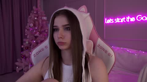 Snapshot of dianabecker chatting on December 2024 02:49:02 AM Diana online show from December 2024 02:49:02 AM