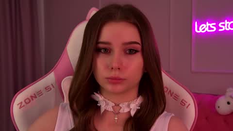 Snapshot of dianabecker chatting on February 2025 07:00:01 PM Diana online show from February 2025 07:00:01 PM