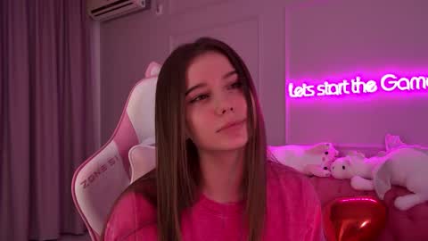 Snapshot of dianabecker chatting on February 2025 09:27:02 PM Diana online show from February 2025 09:27:02 PM