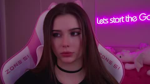 Snapshot of dianabecker chatting on February 2025 10:42:01 PM Diana online show from February 2025 10:42:01 PM