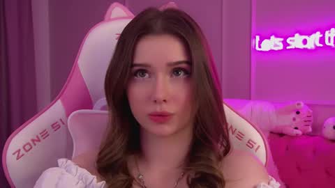 Snapshot of dianabecker chatting on March 2025 12:15:01 AM Diana online show from March 2025 12:15:01 AM