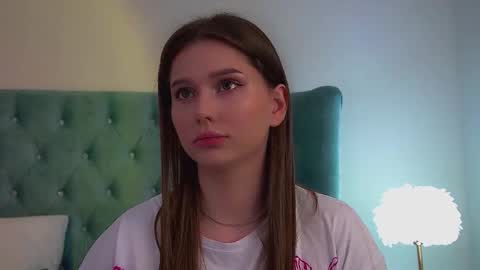 Snapshot of dianabecker chatting on November 2025 06:46:02 AM Diana online show from November 2025 06:46:02 AM