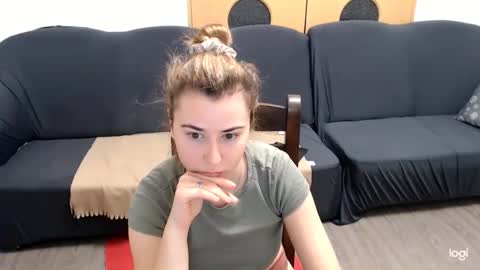 dianasmiey7 online show from December 2024 06:27:02 PM