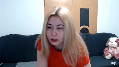 dianasmiey7 online show from February 2025 05:38:02 PM