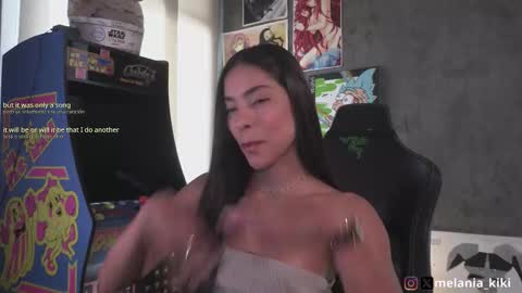 Melania   -    online show from October 2025 08:00:02 PM