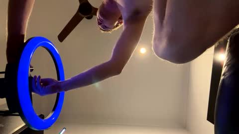 dickeddownunder online show from November 2025 04:56:01 PM