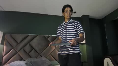 Snapshot of dickie_dicking chatting on November 2025 09:47:01 PM dickie_dicking online show from November 2025 09:47:01 PM