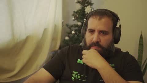 Snapshot of dicristalino chatting on December 2024 09:37:01 PM Cristian Dipolino online show from December 2024 09:37:01 PM