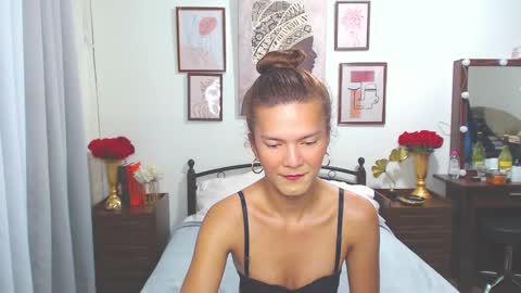 Dennesse online show from December 2024 11:35:01 PM