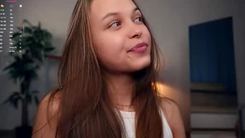 Elwyna online show from September 2025 06:12:02 PM