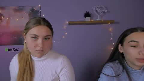 dina_bloom online show from December 2025 12:44:02 PM