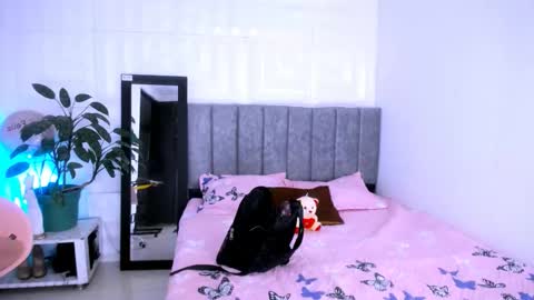 DINA online show from September 2025 10:14:02 PM