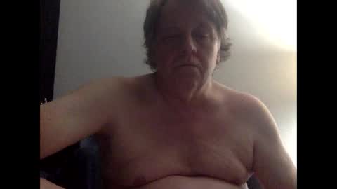 Snapshot of dingdong2324107724 chatting on November 2025 05:51:02 AM DingDong online show from November 2025 05:51:02 AM