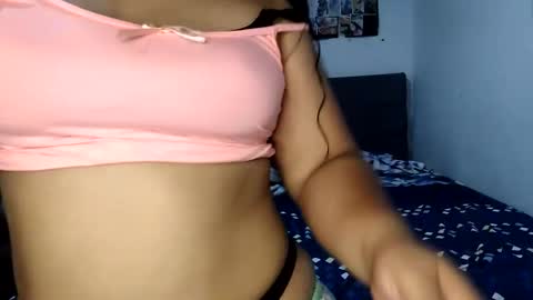 Snapshot of diosaoflove chatting on November 2025 06:30:01 PM DiosaOfLove online show from November 2025 06:30:01 PM