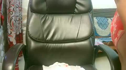 dipa2345 online show from October 2025 04:54:01 AM