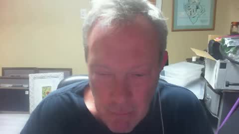 Snapshot of dirkpitt223 chatting on December 2024 06:17:02 AM DirtkPitt Fun guy working online show from December 2024 06:17:02 AM