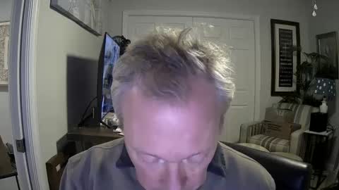 Snapshot of dirkpitt223 chatting on January 2025 11:24:01 PM DirtkPitt Fun guy working online show from January 2025 11:24:01 PM
