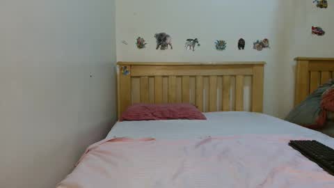 sisi and grovin online show from November 2025 11:23:02 AM