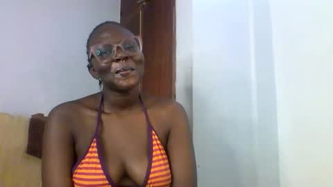 Snapshot of dirty_sweet_2 chatting on December 2025 04:39:02 AM ELLE online show from December 2025 04:39:02 AM