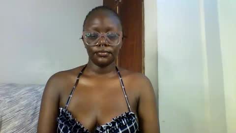 Snapshot of dirty_sweet_2 chatting on December 2025 04:13:02 PM ELLE online show from December 2025 04:13:02 PM