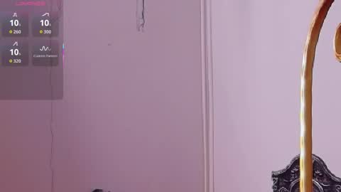 Snapshot of dirtylittleslutt_ chatting on October 2025 03:08:01 AM Nemesis online show from October 2025 03:08:01 AM