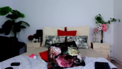 Chloe online show from October 2025 09:16:01 AM