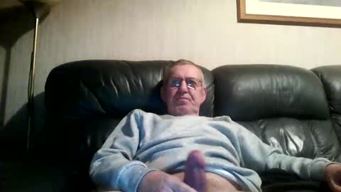 Snapshot of discovery63 chatting on December 2024 05:37:01 PM discovery63 online show from December 2024 05:37:01 PM