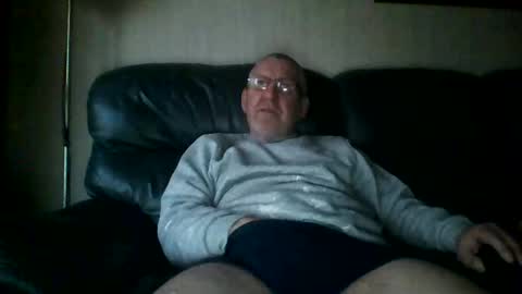 Snapshot of discovery63 chatting on December 2024 03:28:02 PM discovery63 online show from December 2024 03:28:02 PM