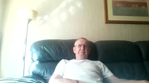 Snapshot of discovery63 chatting on September 2025 10:15:02 AM discovery63 online show from September 2025 10:15:02 AM