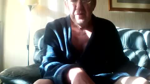 Snapshot of discovery63 chatting on November 2025 10:39:02 AM discovery63 online show from November 2025 10:39:02 AM