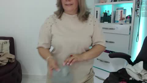 Diva online show from February 2025 07:17:02 PM